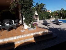 Vrijstaande villa met privézwembad op 100 meter van de zee in L'Ametlla de Mar - thumbnail 5