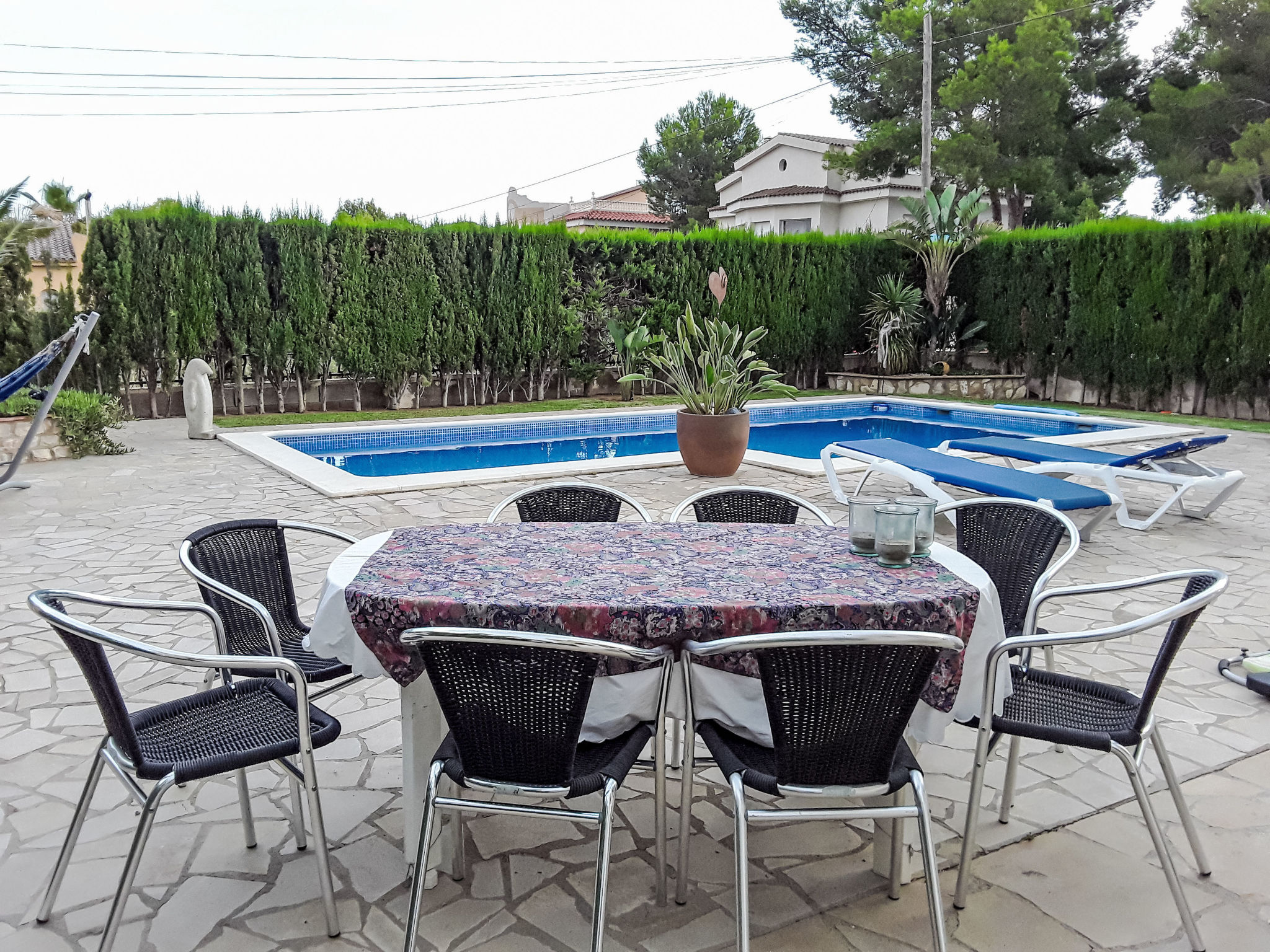 Ferienhaus mit Pool am Meer