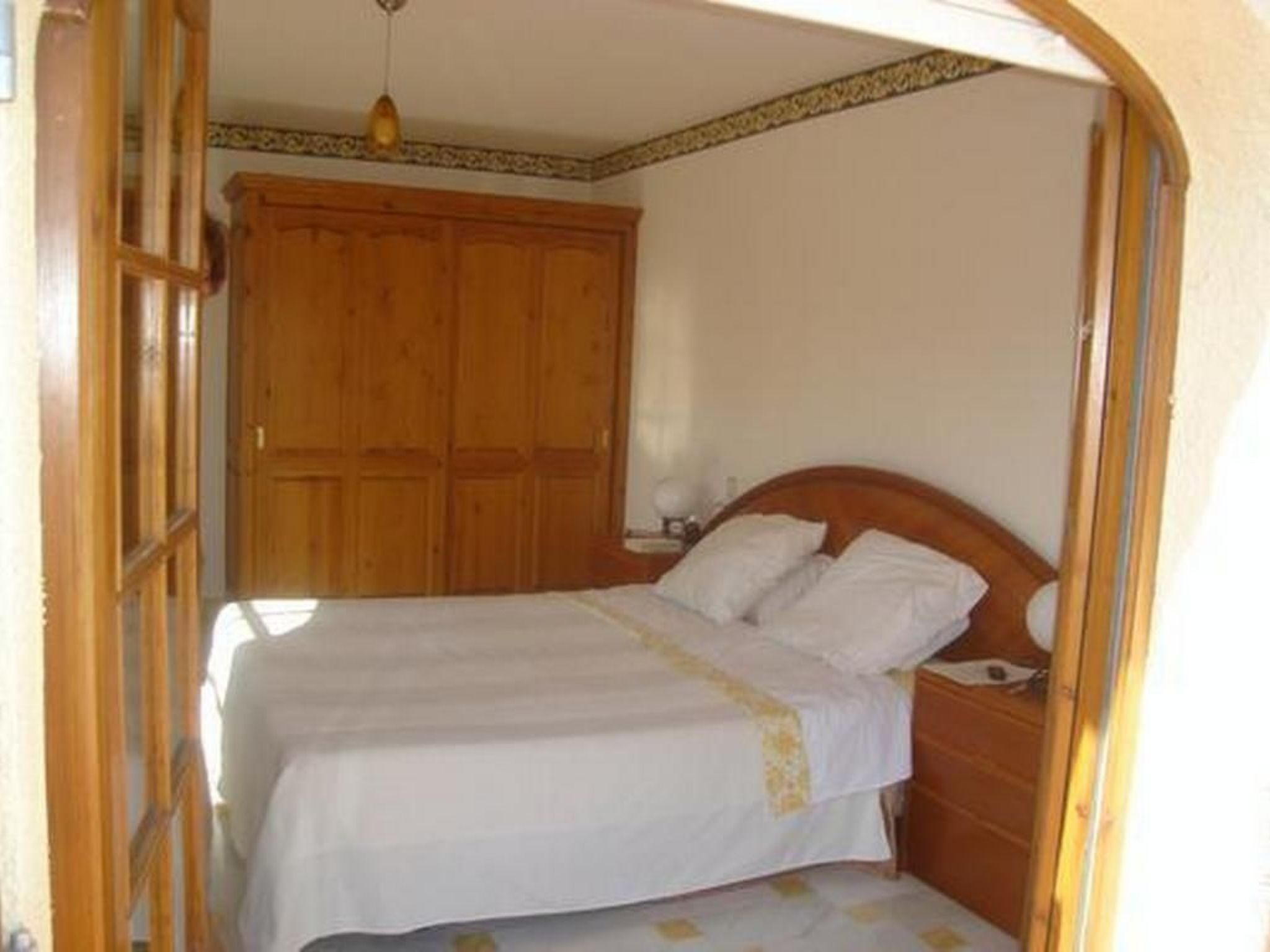 Mit Pool am Meer-Binnen