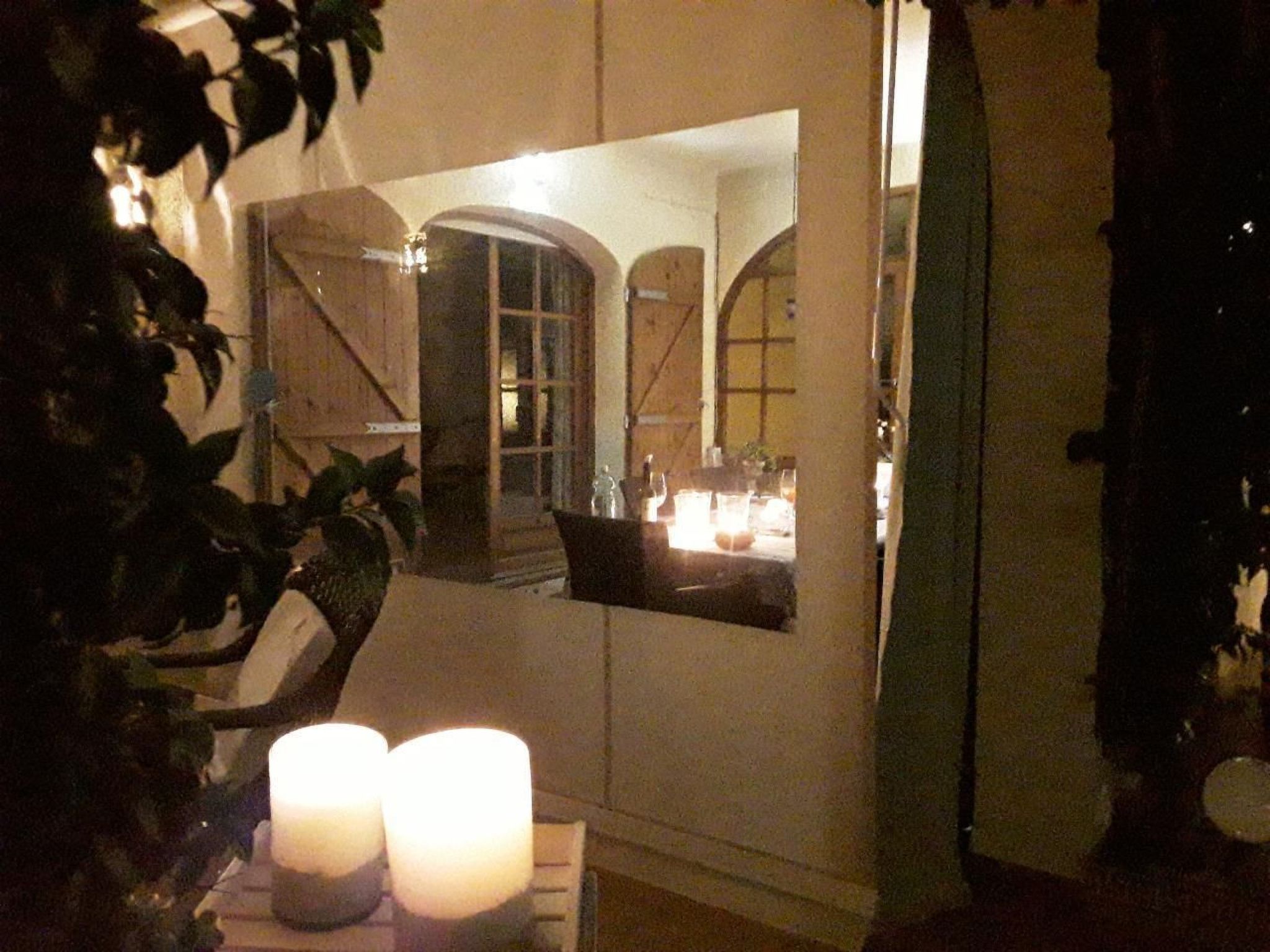 Mit Pool am Meer-Binnen