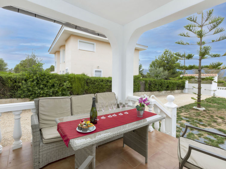 Search and Stay destination Les Tres Cales, CT - Spain from AU$ 366. Ariadna