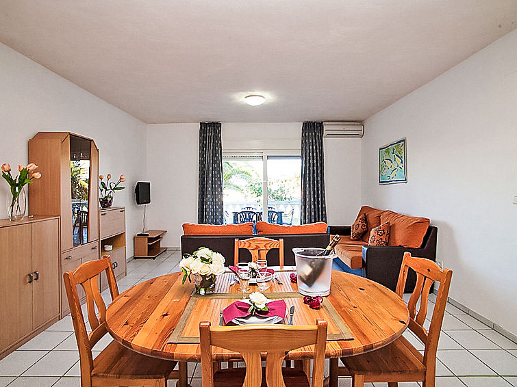 Search and Stay destination Riumar, CT - Spain from AU$ 112. Royal Delta