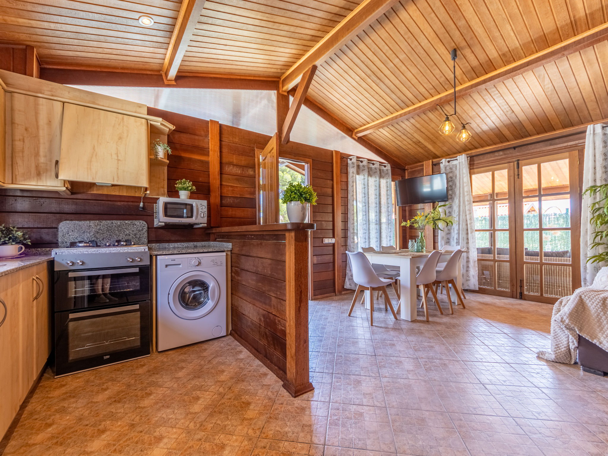 Kitchen / Dining Room