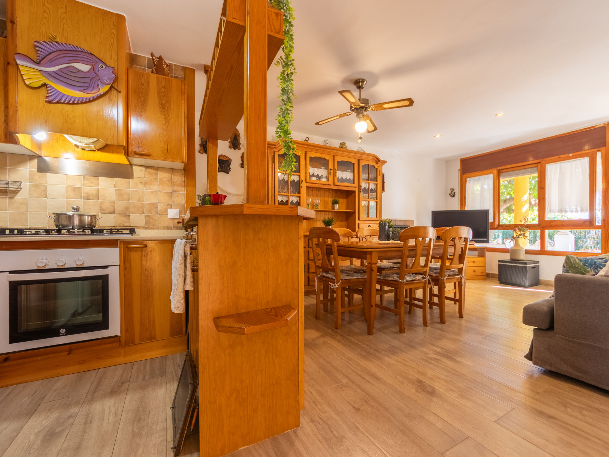 Kitchen / Dining Room