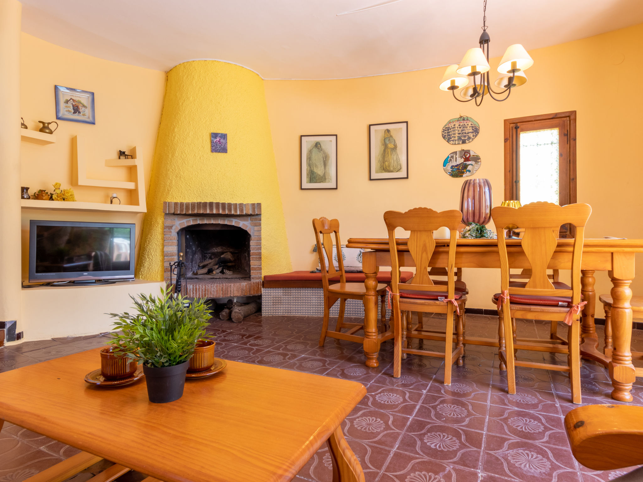 Kitchen / Dining Room