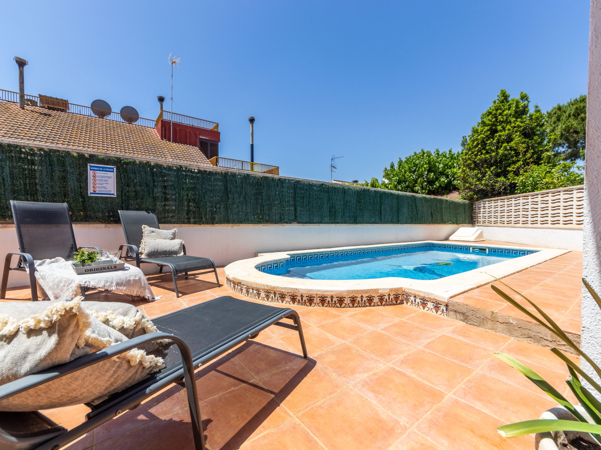 Laguna — Pool Outdoor (3 of 39)