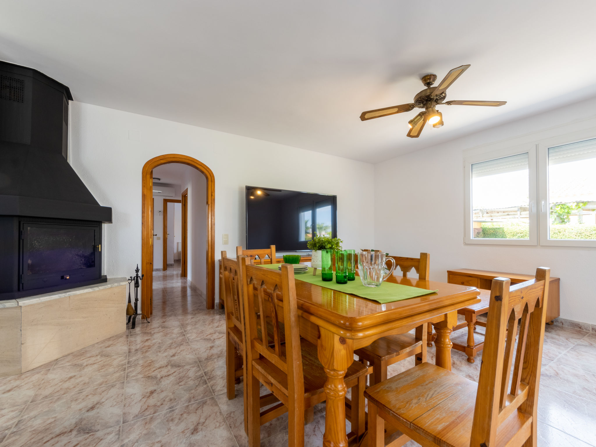 Maison Stefania – Cuisine et coin repas, photo 9 sur 32
