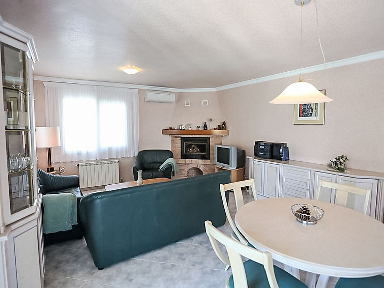 Search and Stay destination Cap Roig, CT - Spain from AU$ 367. Escorpion