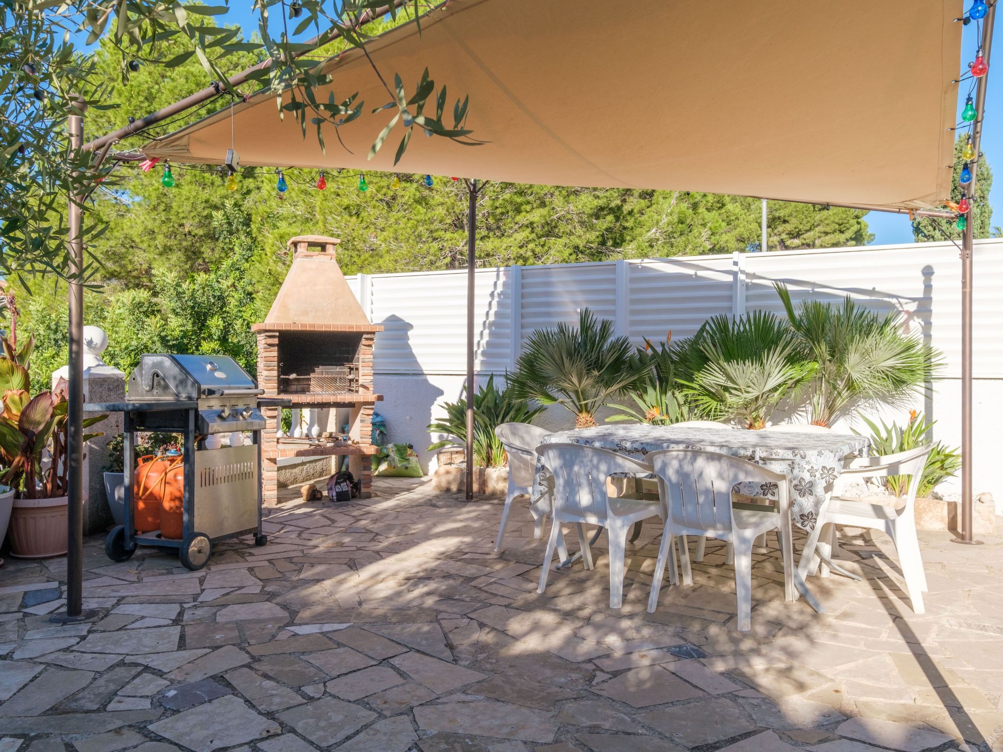 Imposante Ferienvilla mit großem Pool-Inside