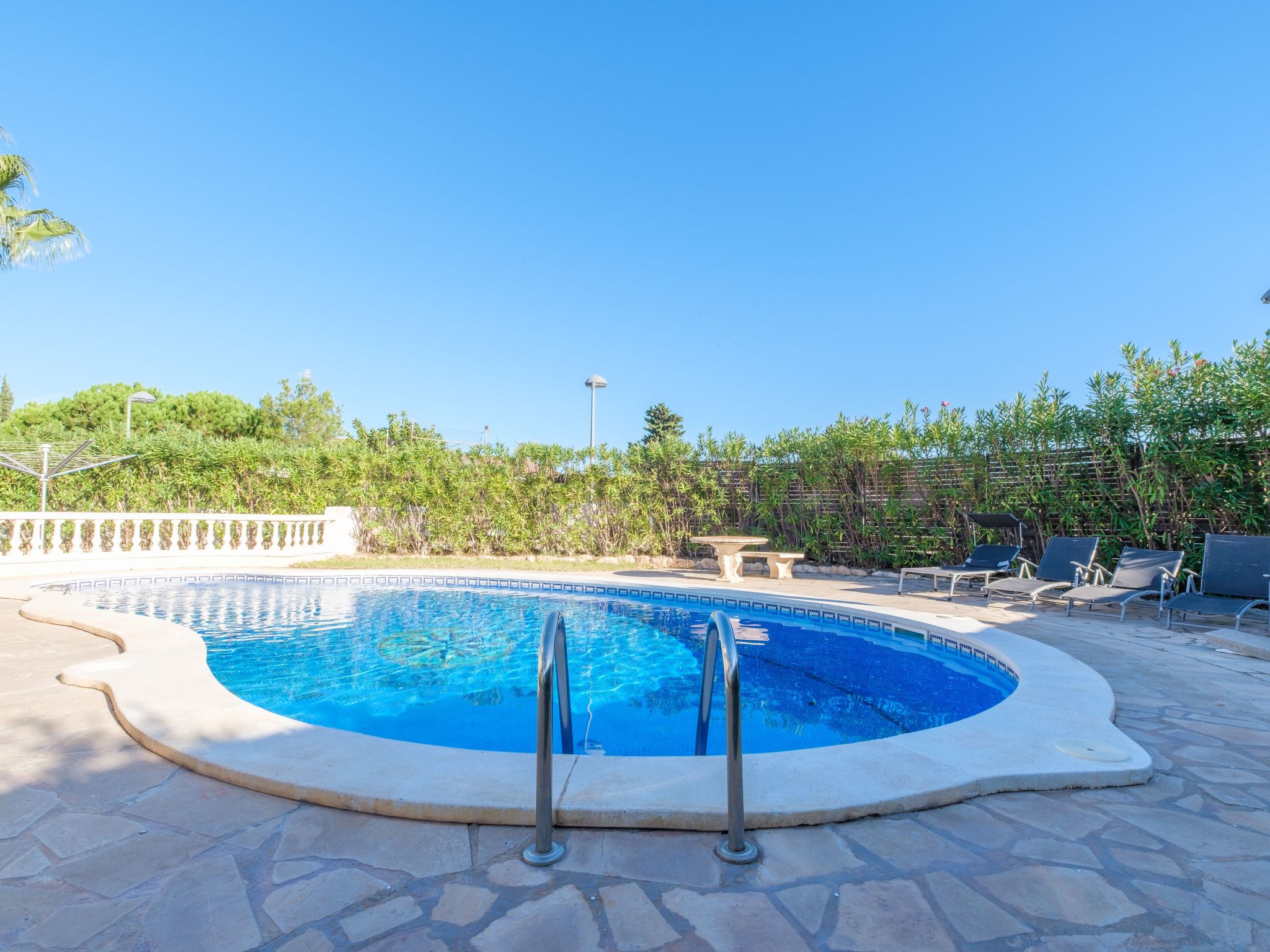 Imposante Ferienvilla mit großem Pool-Inside