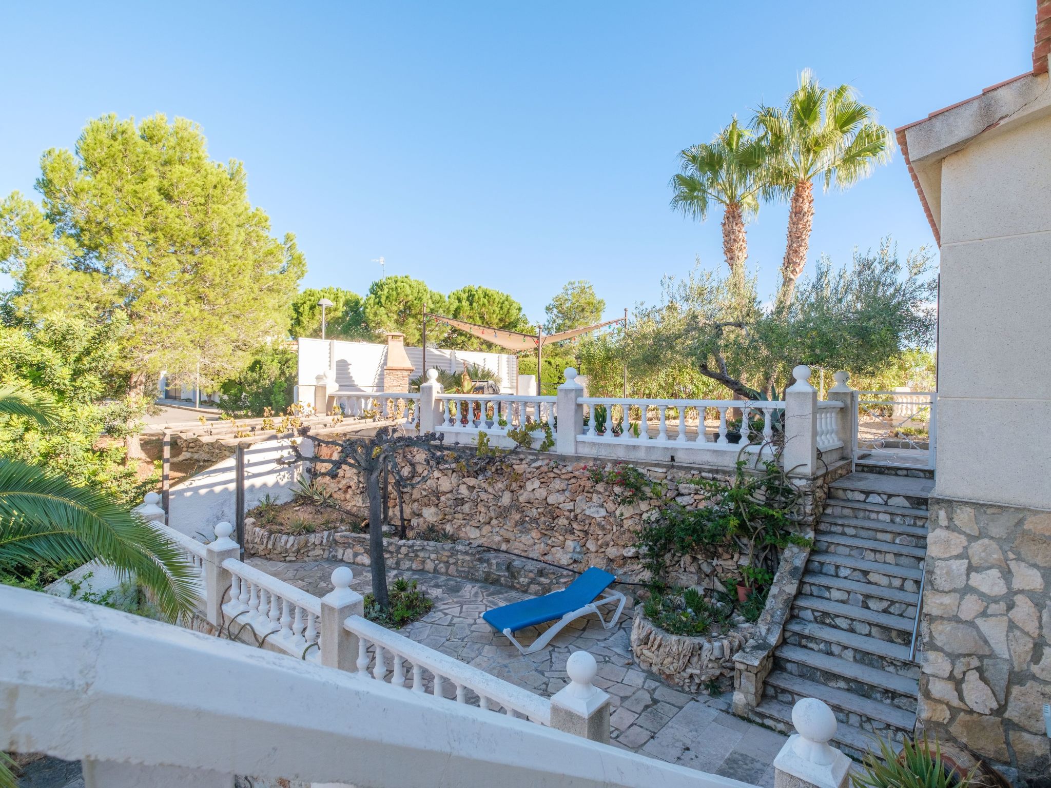 Imposante Ferienvilla mit großem Pool-Inside