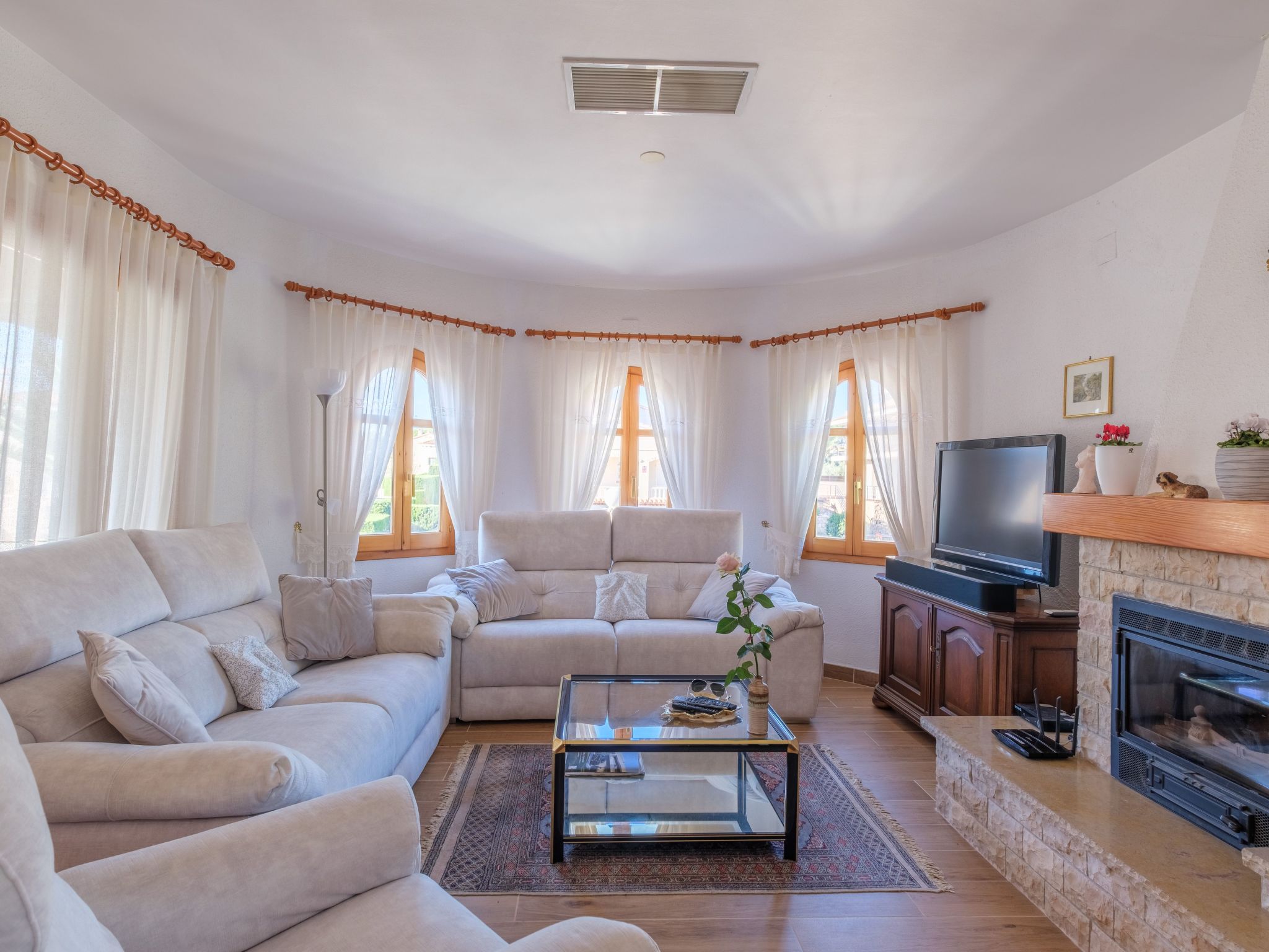 Imposante Ferienvilla mit großem Pool-Inside