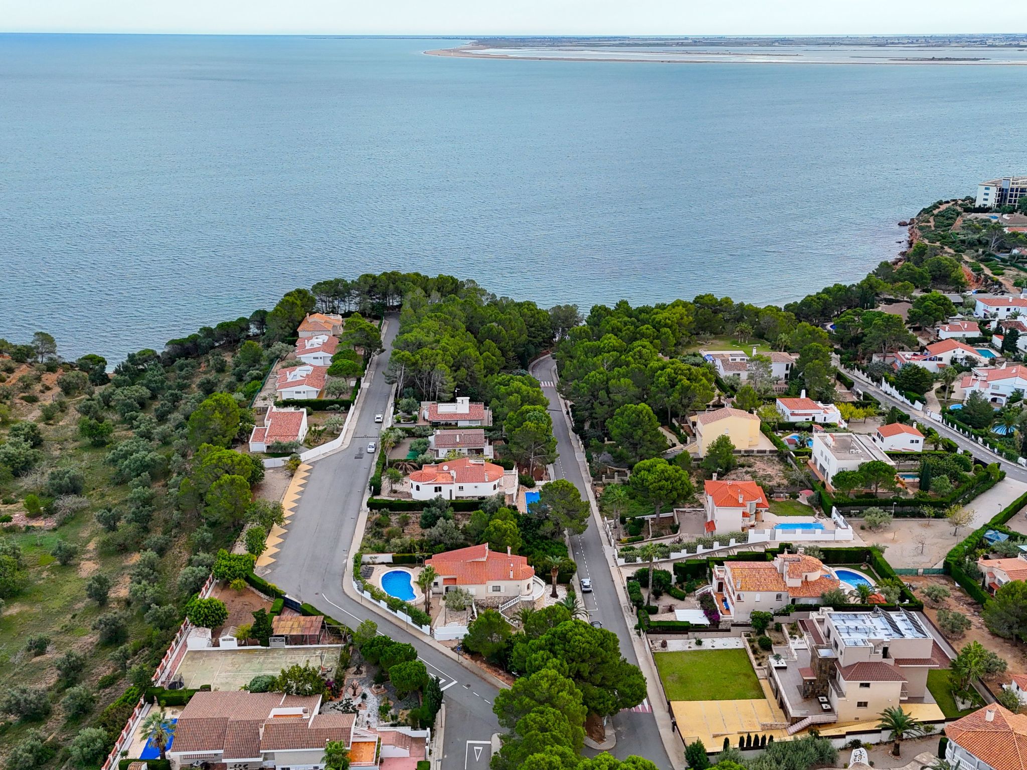 Photo of Imposante Ferienvilla mit großem Pool