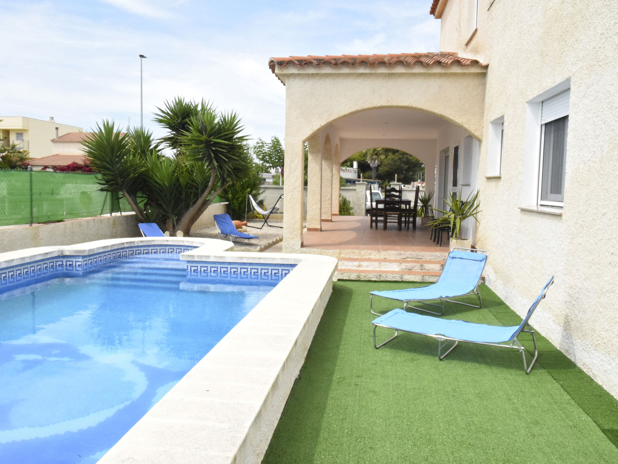 Vakantiehuis met privé zwembad in L%$&Ampolla (Spanje) voor 10 personen