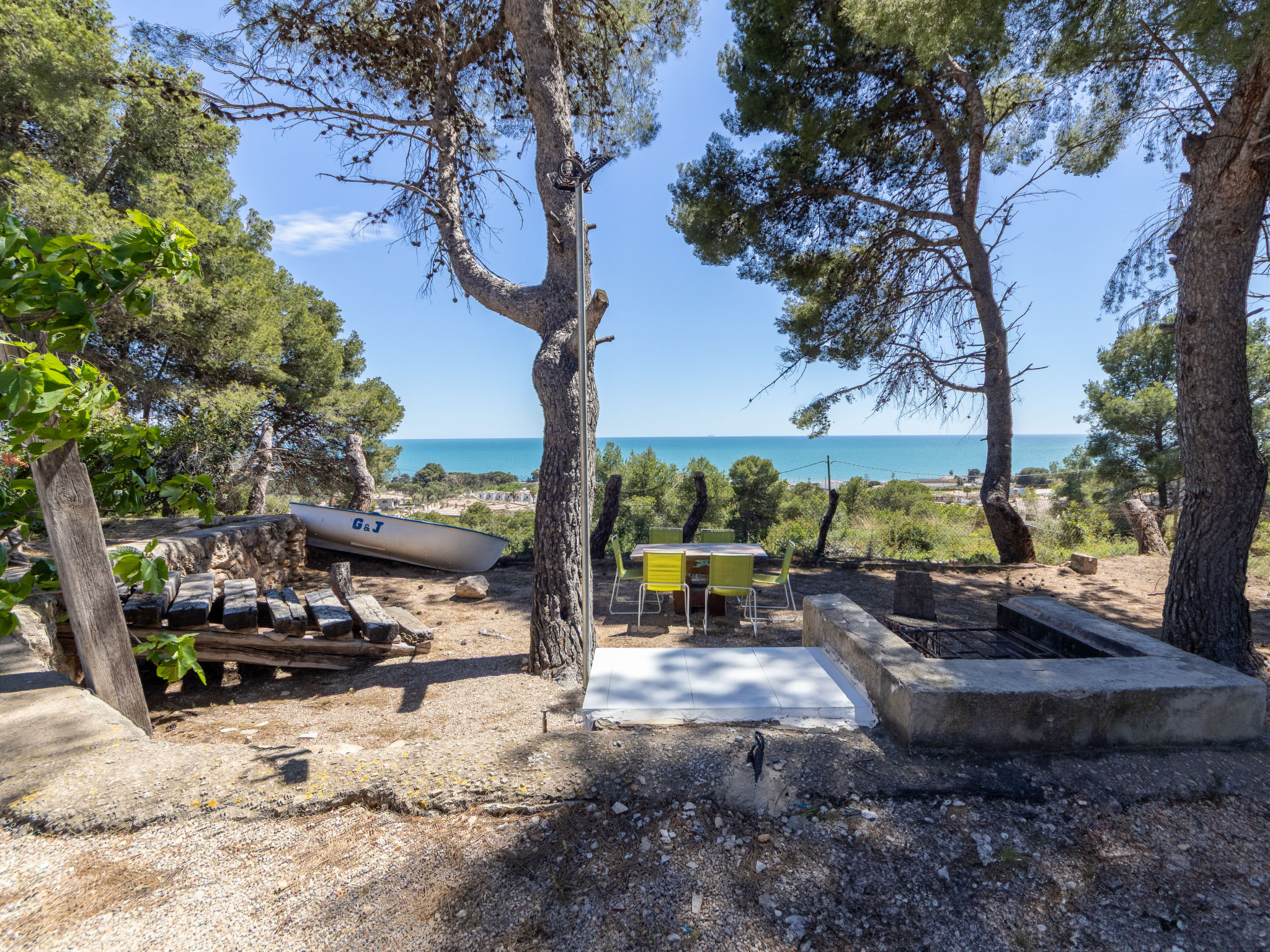 Torre Morralla-Outside