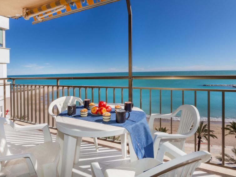 6-persoons appartement met zeezicht direct aan zee in Vinarós in Vinaròs