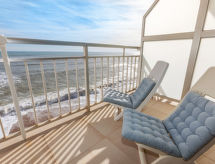 Direct aan zee in Benicarló: modern appartement met terras voor 4 personen - thumbnail 1