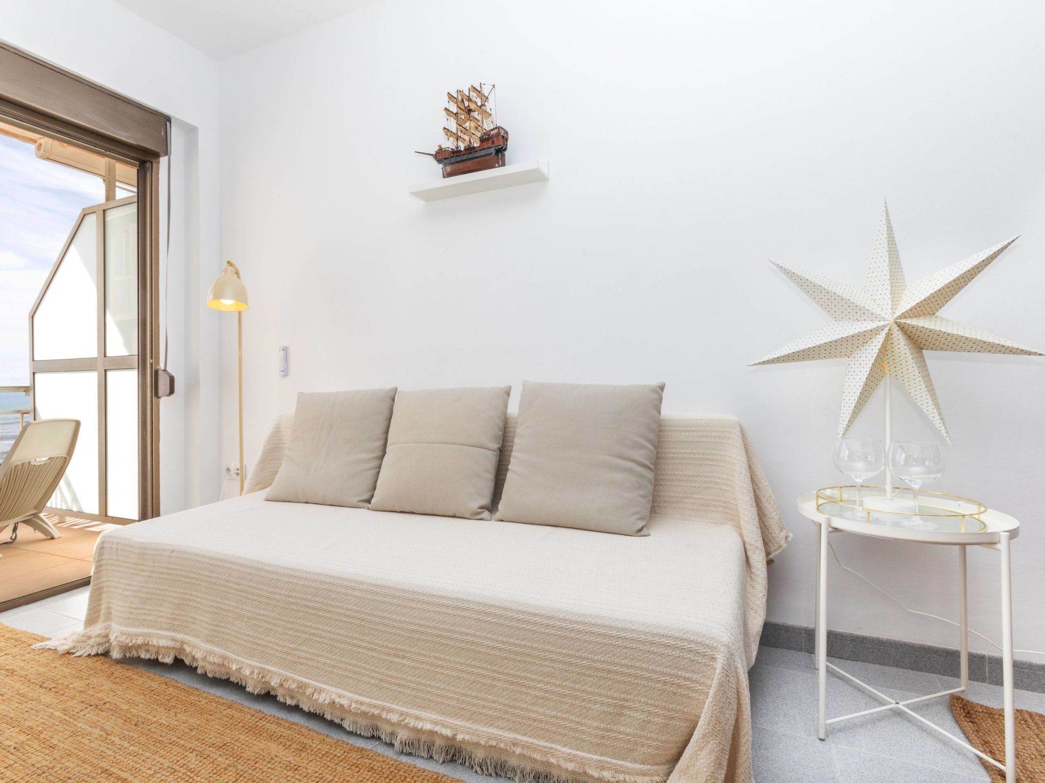 Direct aan zee in Benicarló: modern appartement met terras voor 4 personen - foto 11