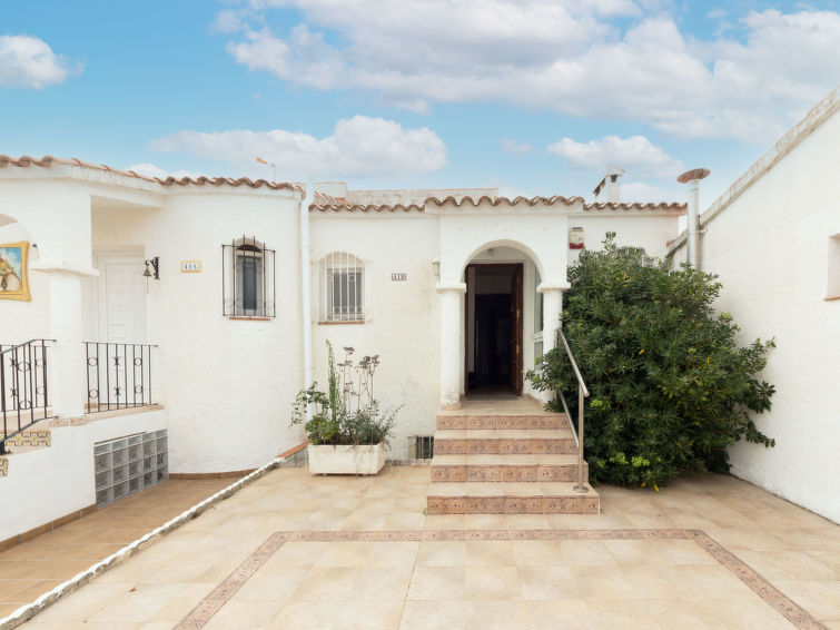 Search and Stay destination Peñíscola, VC - Spain from AU$ 214. Stefi