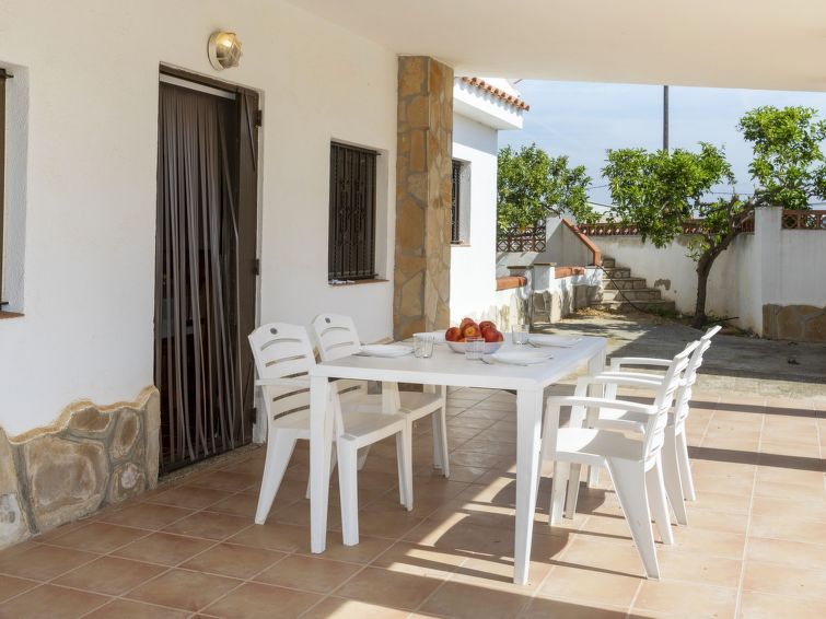 Search and Stay destination Benicarló, VC - Spain from AU$ 211. La Volta