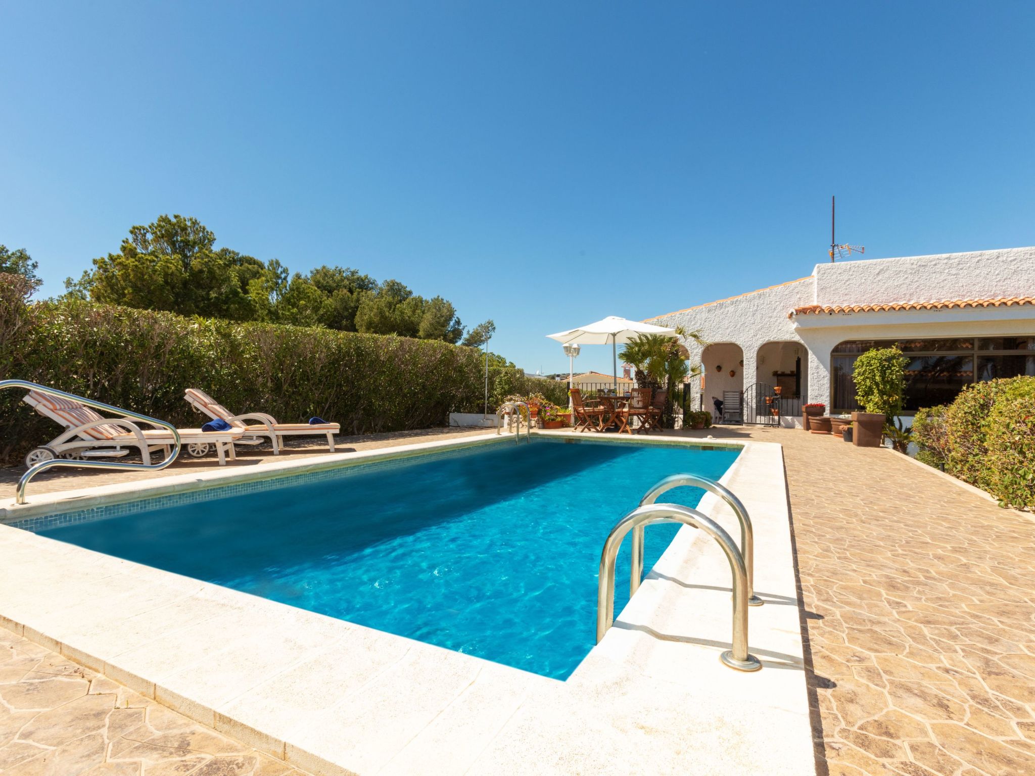 Villa Paloma — Pool Outdoor (3 of 32)