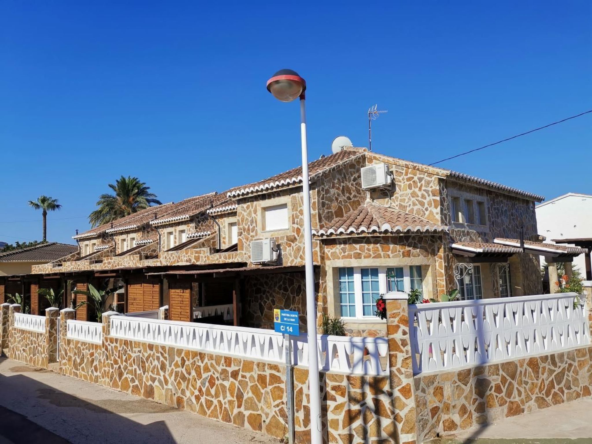 In Dénia mit Privatem Grill-Image-tags.info