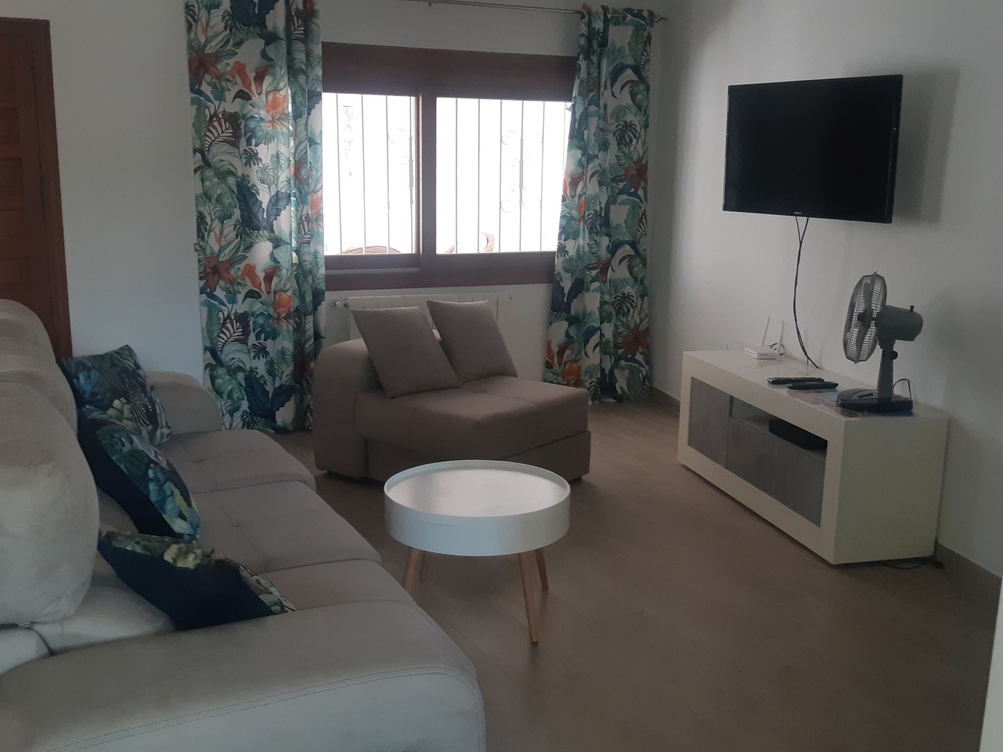 Traum-Ferienhaus mit Privat-Pool direkt am Meer