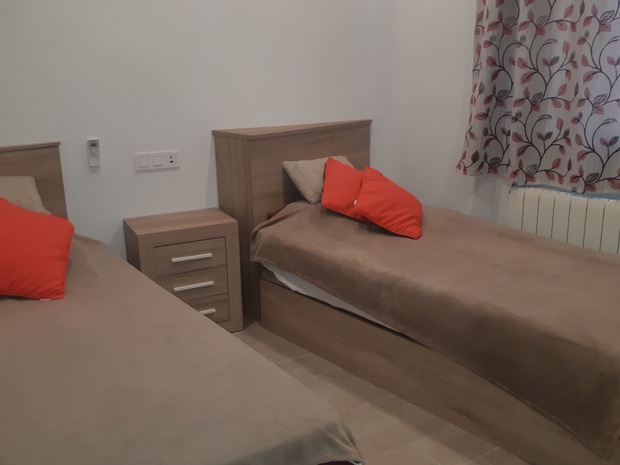 Traum-Ferienhaus mit Privat-Pool direkt am Meer - Binnen