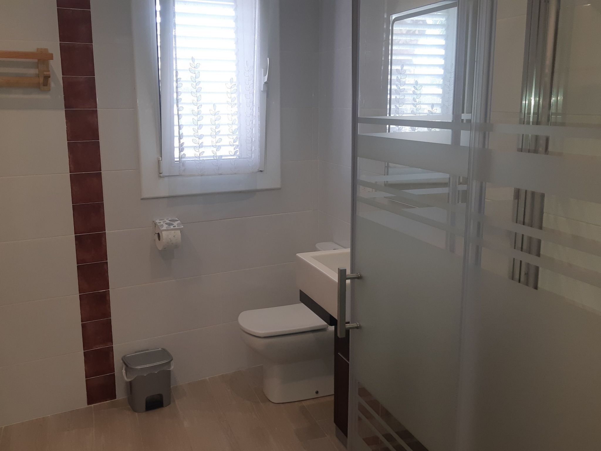 Traum-Ferienhaus mit Privat-Pool direkt am Meer - Binnen