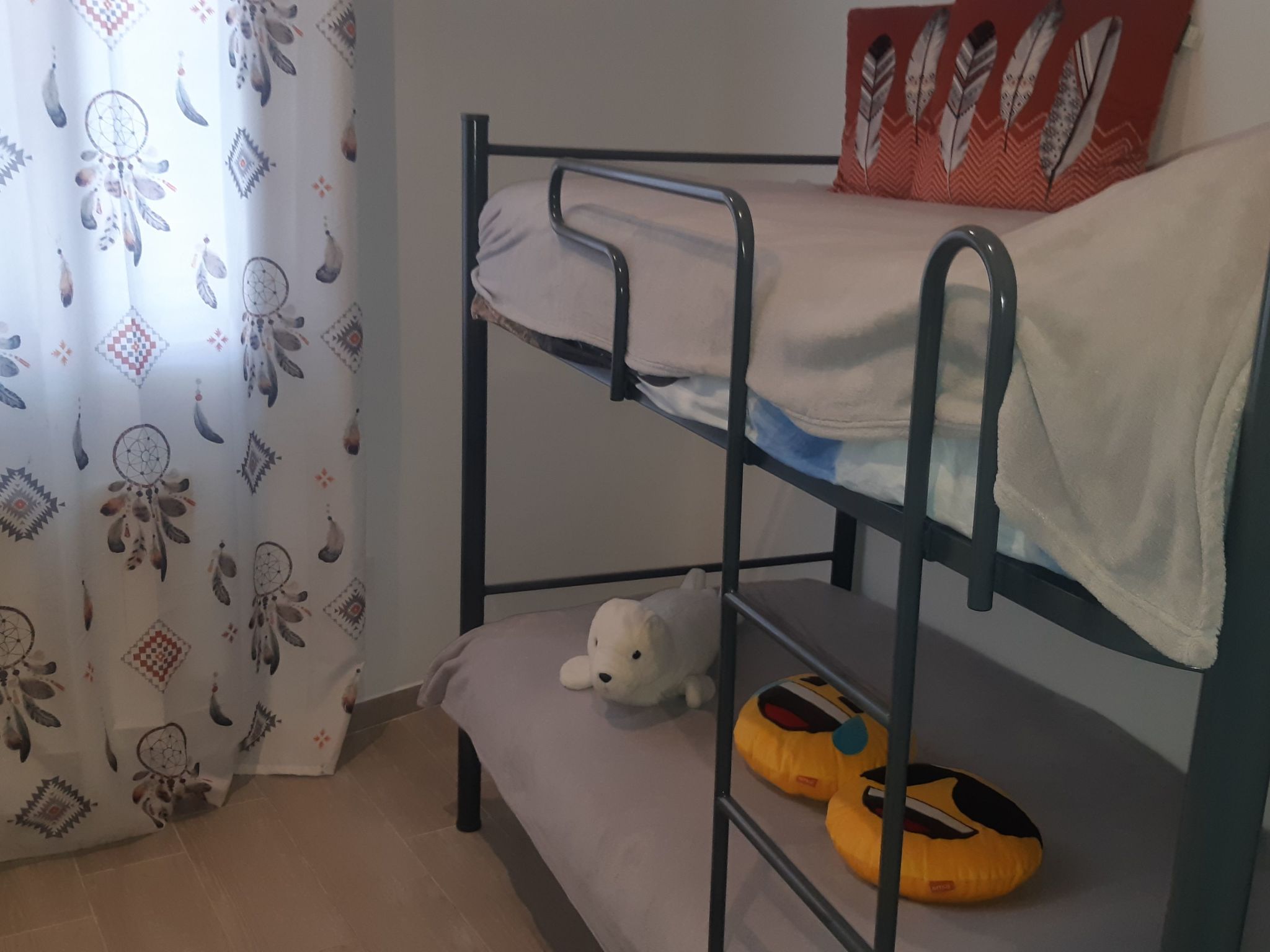 Traum-Ferienhaus mit Privat-Pool direkt am Meer - Binnen