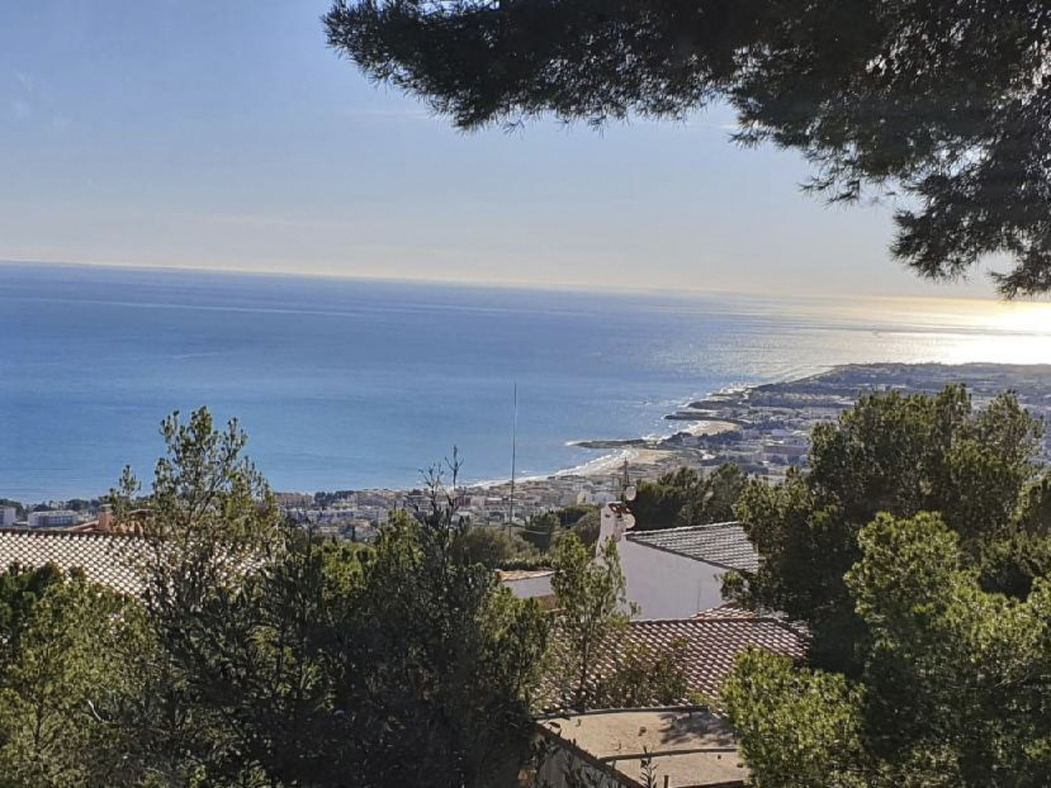 Traum-Ferienhaus mit Privat-Pool direkt am Meer - Buiten