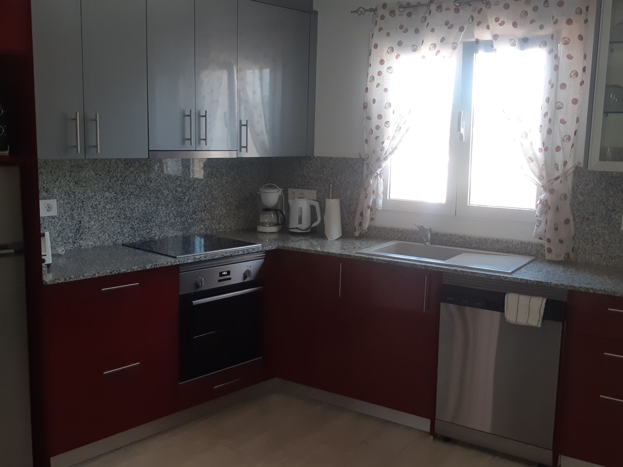 Traum-Ferienhaus mit Privat-Pool direkt am Meer - Buiten