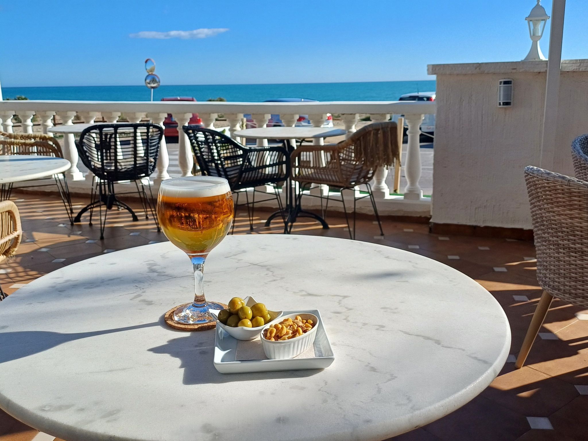Traum-Ferienhaus mit Privat-Pool direkt am Meer - Buiten