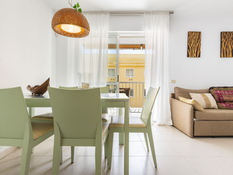 Search and Stay destination Orpesa, VC - Spain from AU$ 206. Hortensia - Primera Linea
