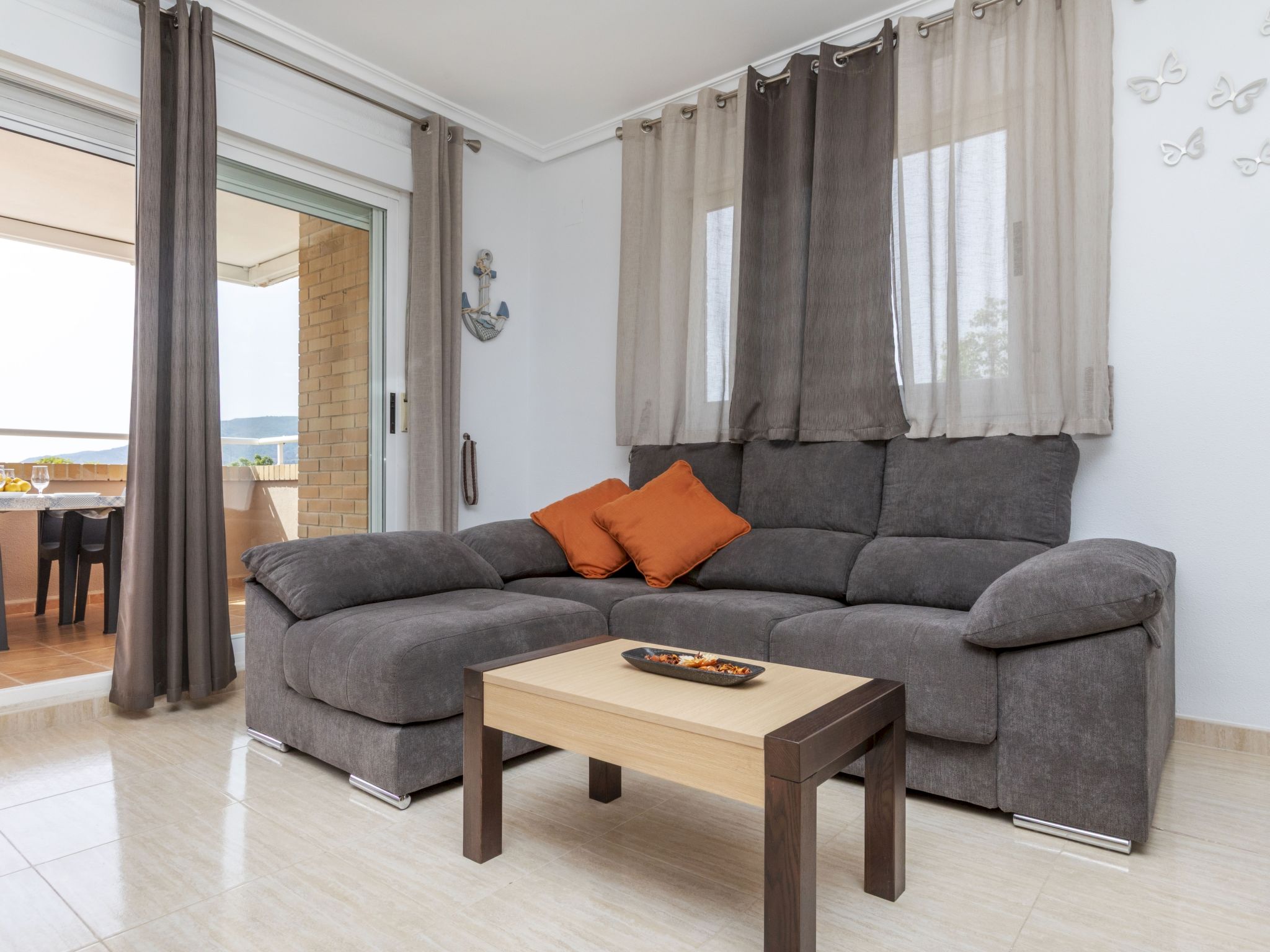 Costa Azahar 1-Drinnen