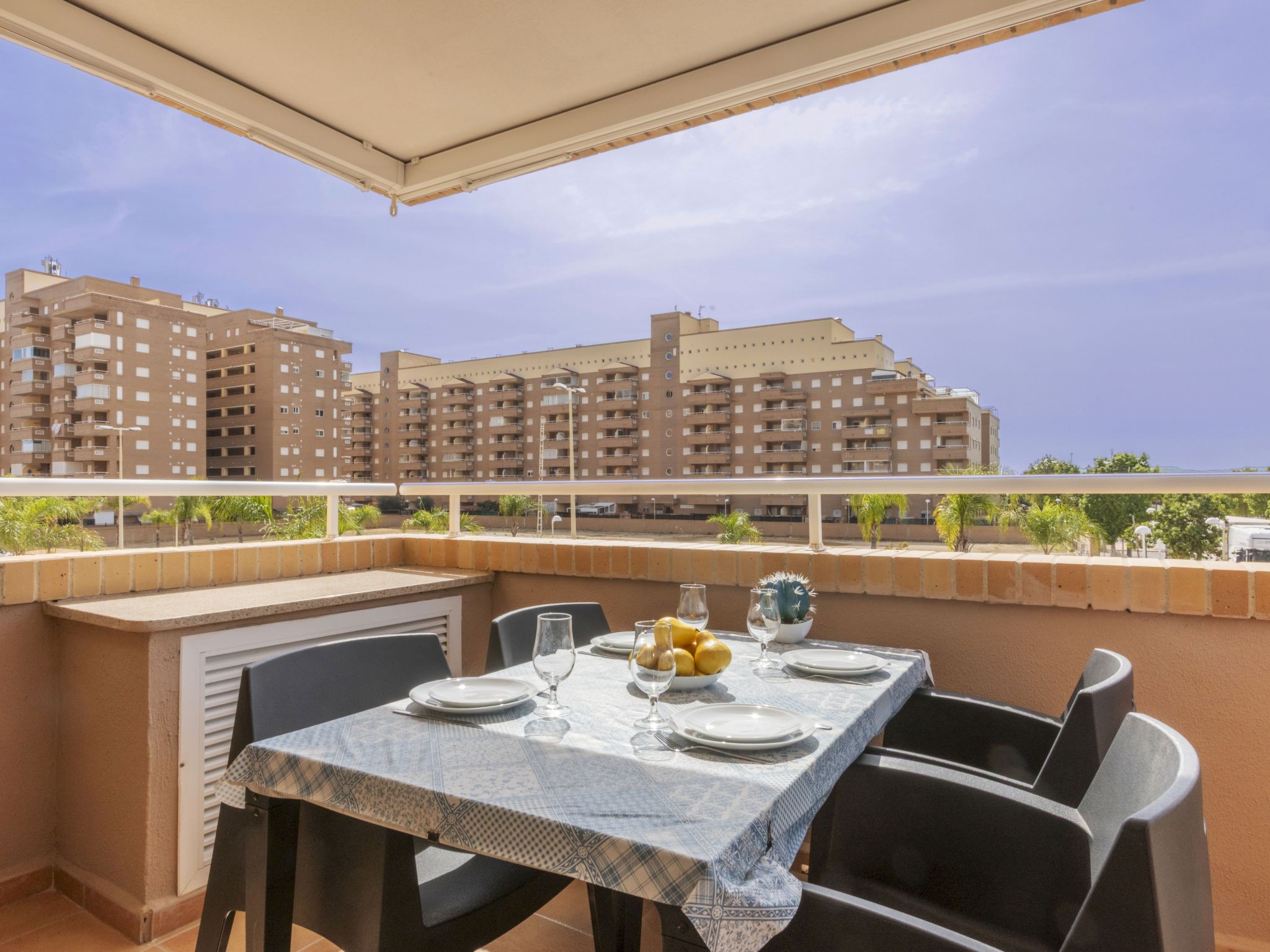 Costa Azahar 1-Draußen