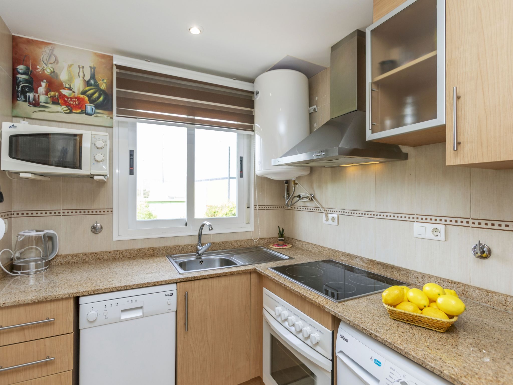 Costa Azahar 1-Drinnen