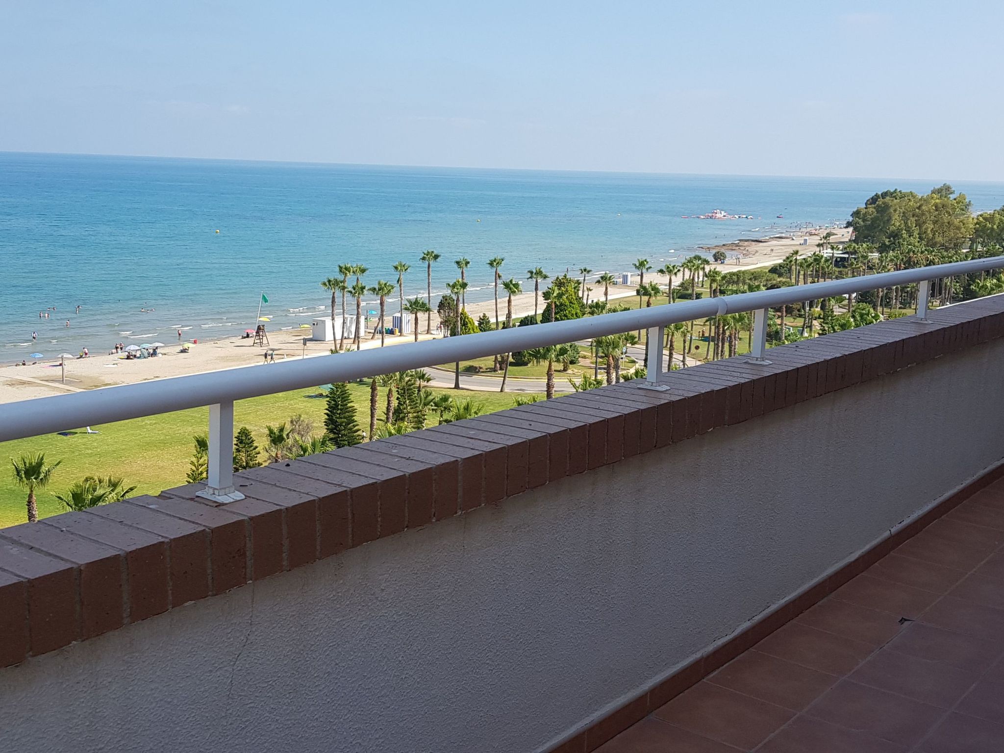 Drei-Schlafzimmer-Wohnung mit Blick auf das Meer - Buiten