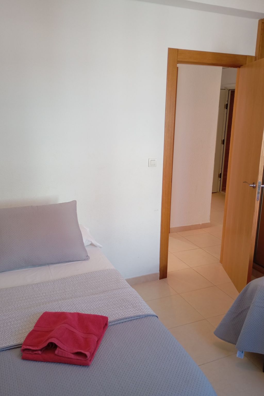 Drei-Schlafzimmer-Wohnung mit Blick auf das Meer - Image-tags.info