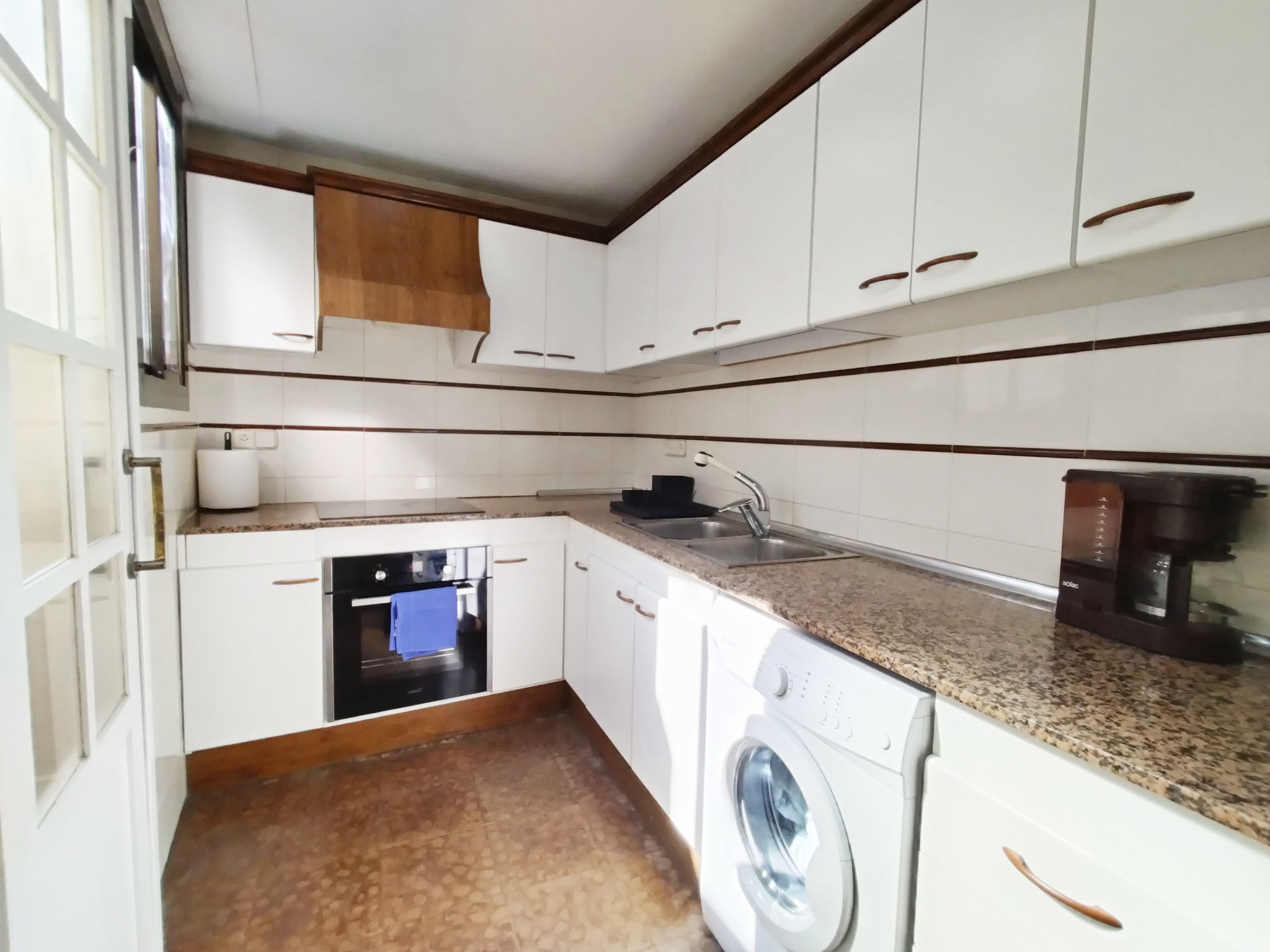 Los Colores — Kitchen / Dining Room (5 of 18)
