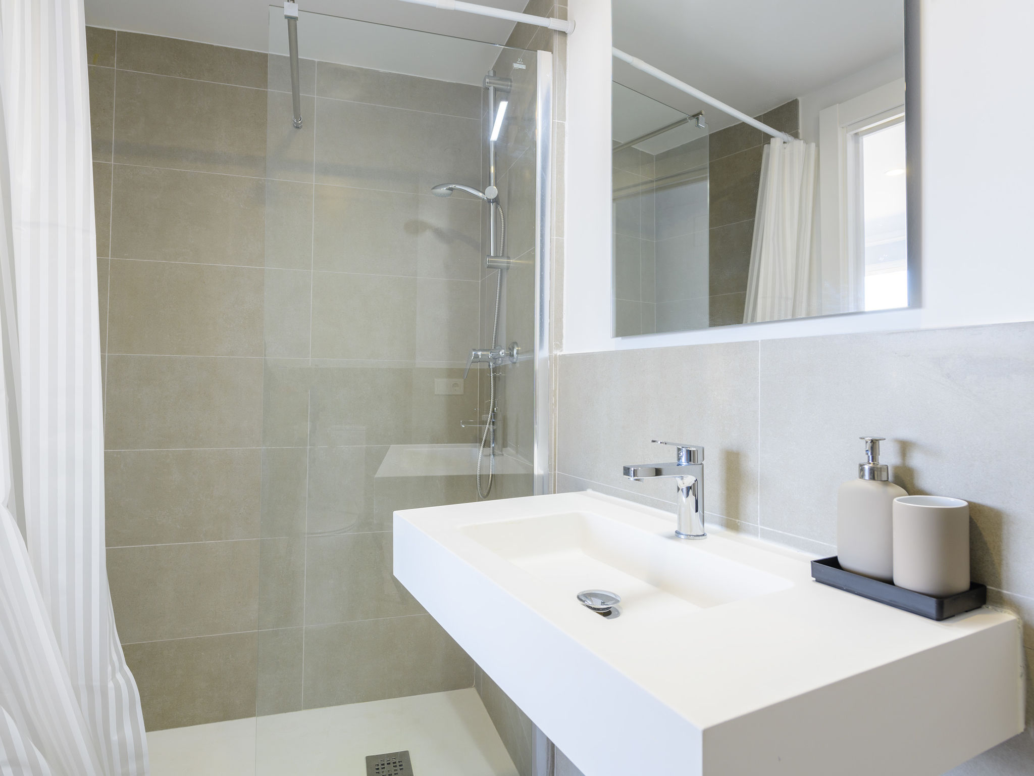 Appartement Gran Canet – Salle de bains, photo 18 sur 34