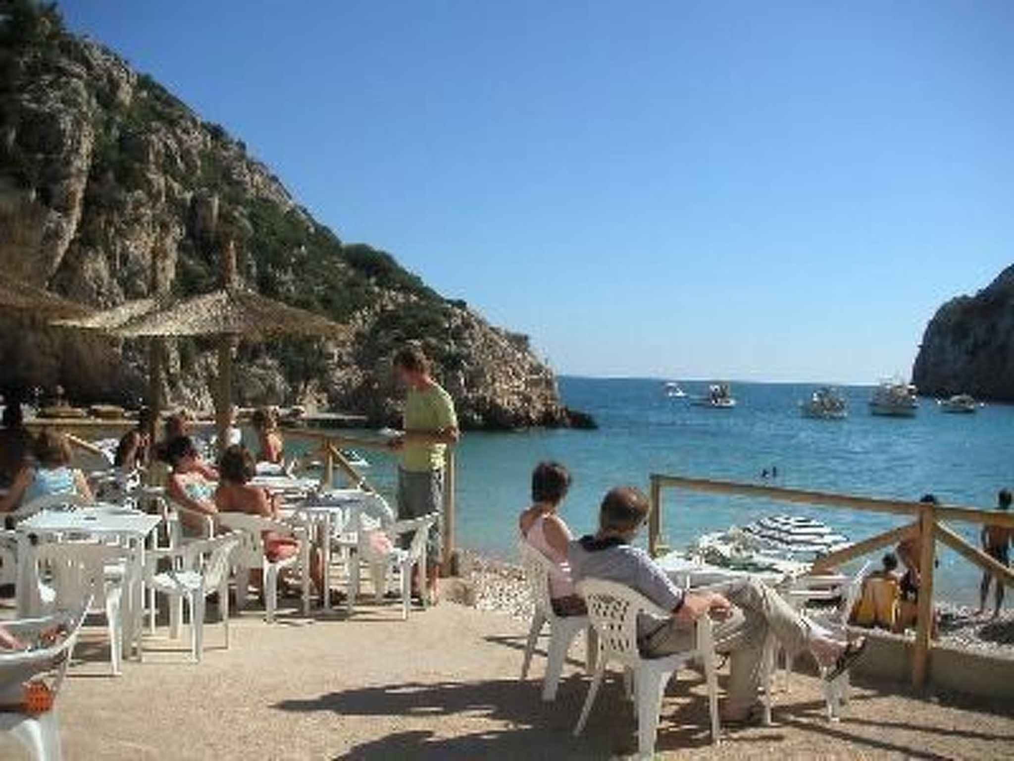 Villa Redonda I-Binnen