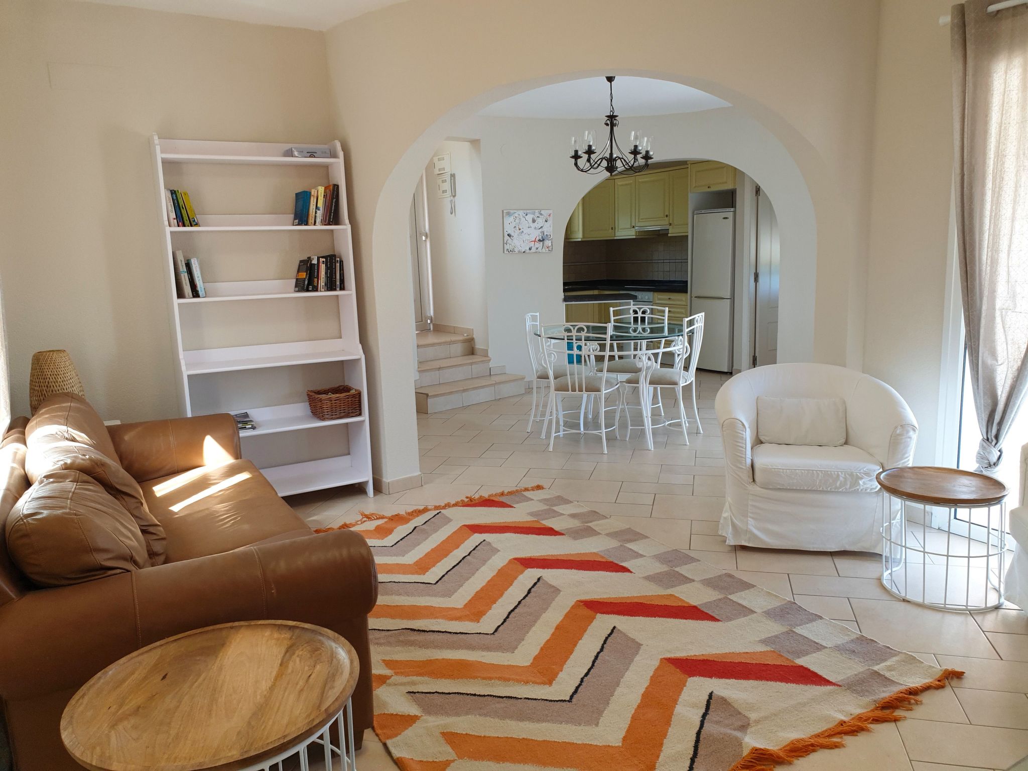 Villa Redonda I-Binnen