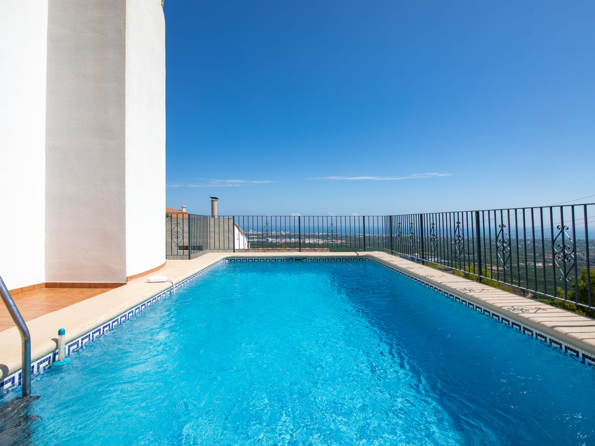 Bellvue — Pool Outdoor (3 of 28)