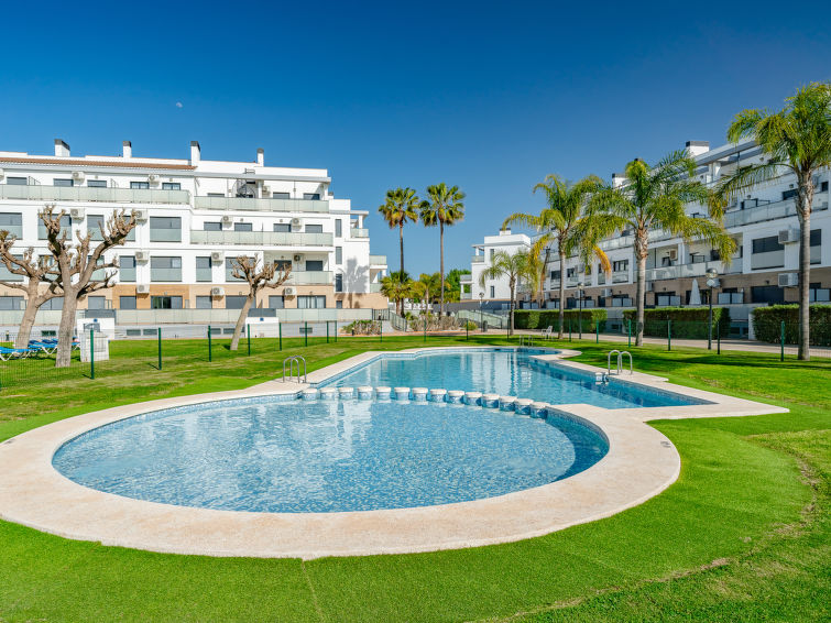 4-persoons appartement in Oliva met binnenzwembad aan zee in Oliva