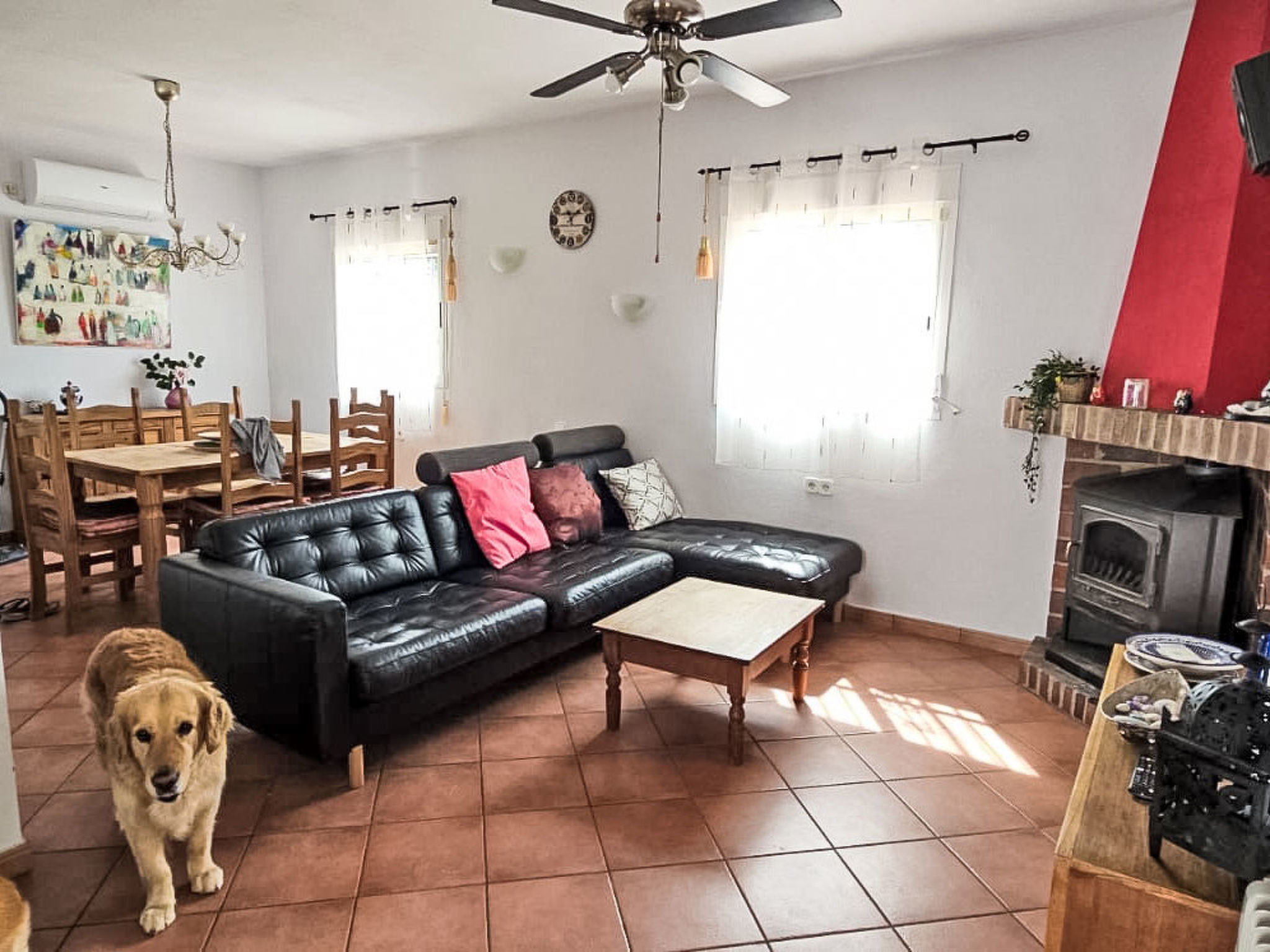 Villa im spanischen Stil mit großem Pool und ein - Drinnen