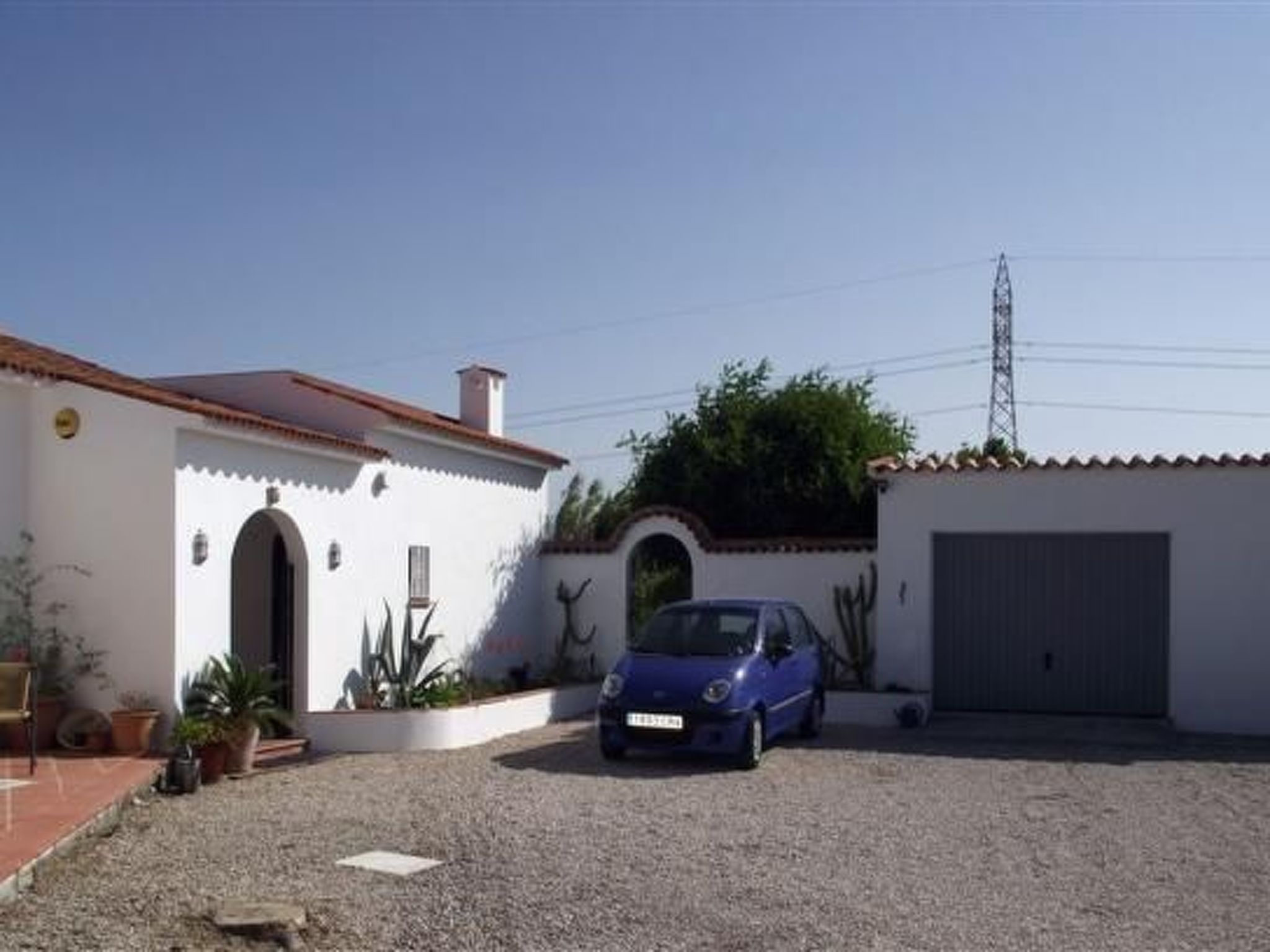 Villa im spanischen Stil mit großem Pool und ein-Image-tags.info