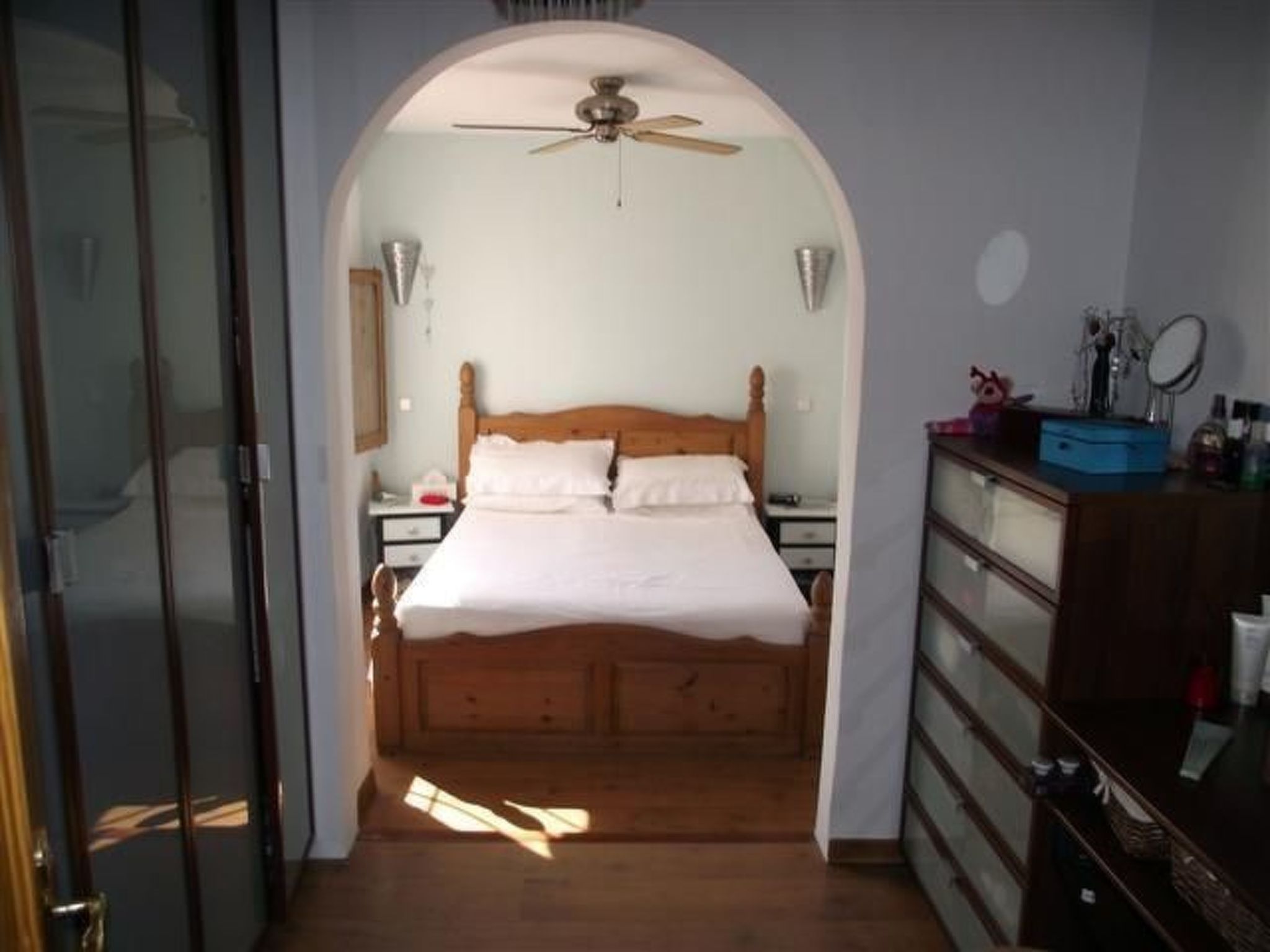 Villa im spanischen Stil mit großem Pool und ein-Drinnen