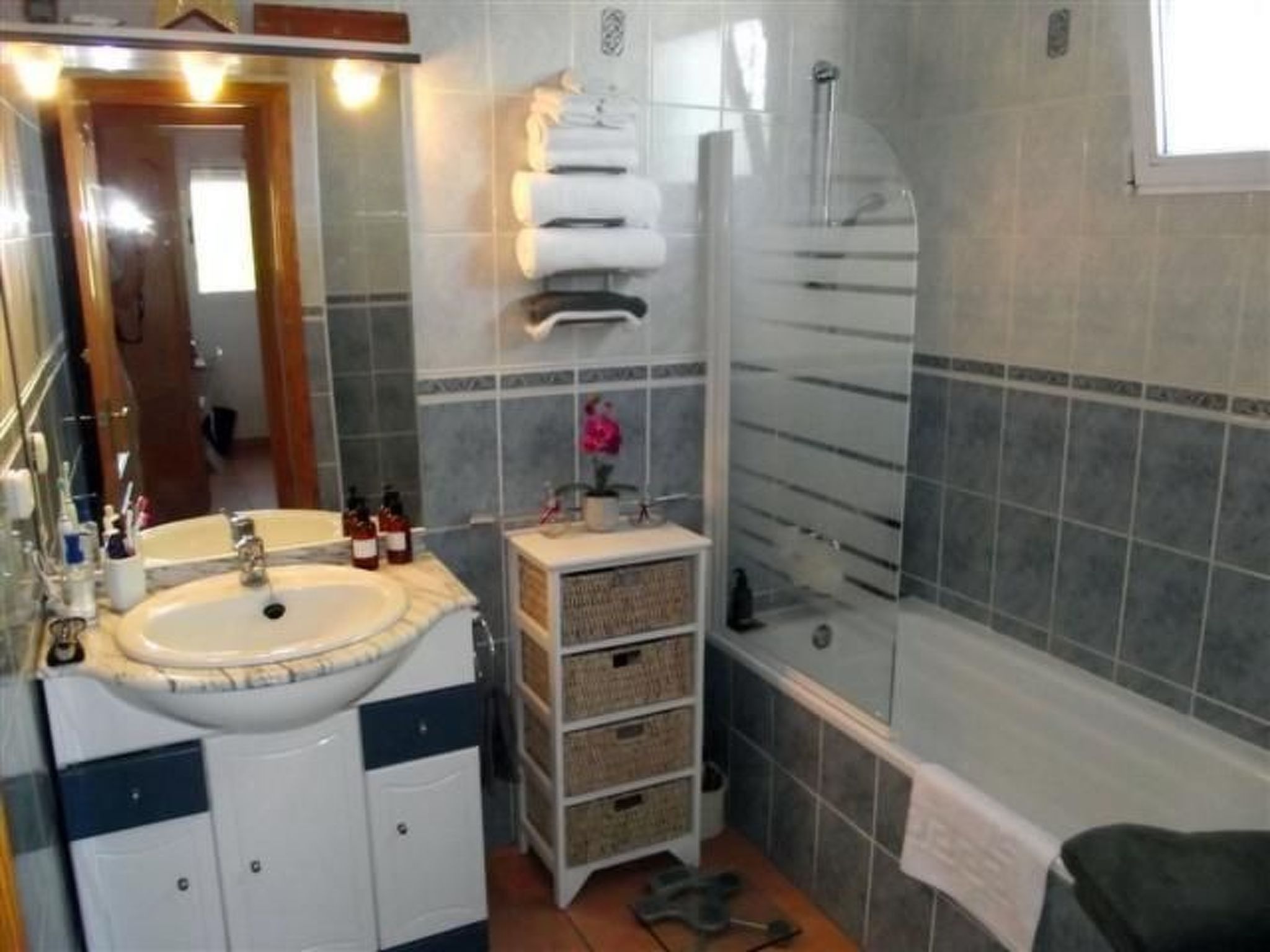 Villa im spanischen Stil mit großem Pool und ein-Drinnen