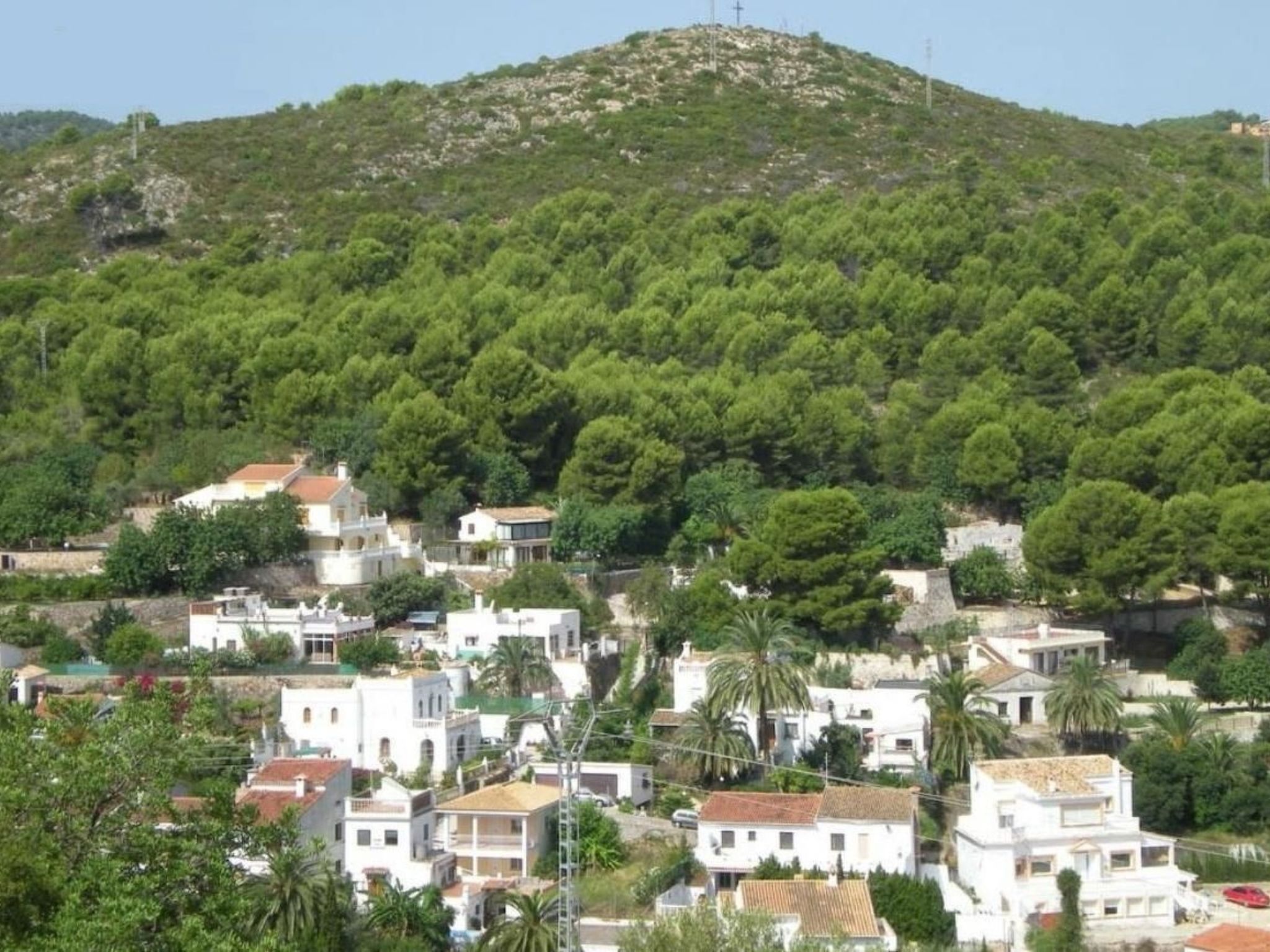 Villa im spanischen Stil mit großem Pool und ein-Image-tags.info